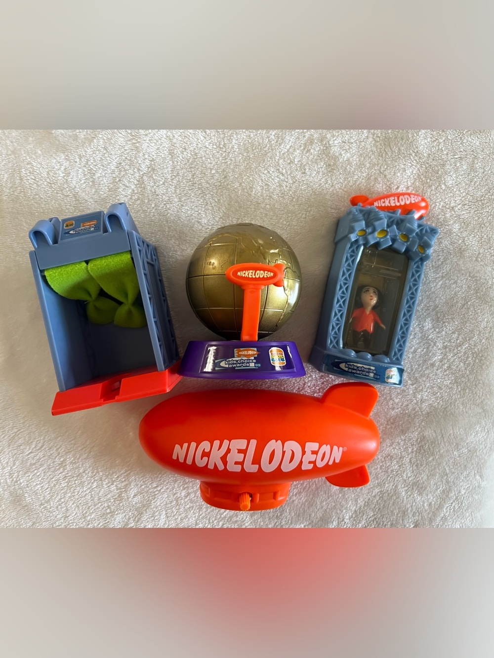 Nickelodeon Orange Blimp Playset with Gold Globe and Purple Base